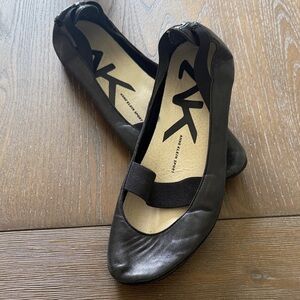 Anne Klein Sport Black Leather Elastic-Strap Ballet Flats